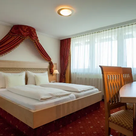 Rumer Hof Hotel 4*